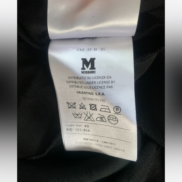 Missoni Crew Neck Knee-Length
Dress - Black Dresses - Picture 11 of 15